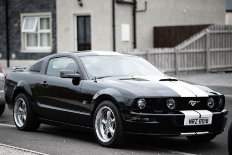 2006 Ford Mustang Image 1